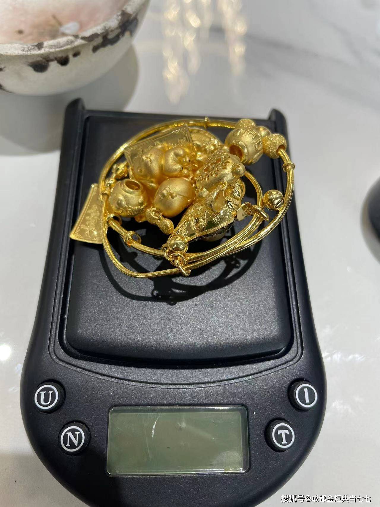 玉溪最新24小时上门回收金价方法分析(最方便真实的玉溪24小时上门回收黄金方法)